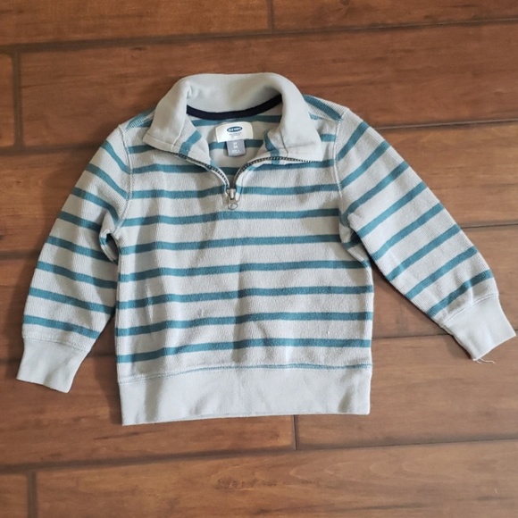Never worn 2T boy stripe pullover old navy - Picture 1 of 2